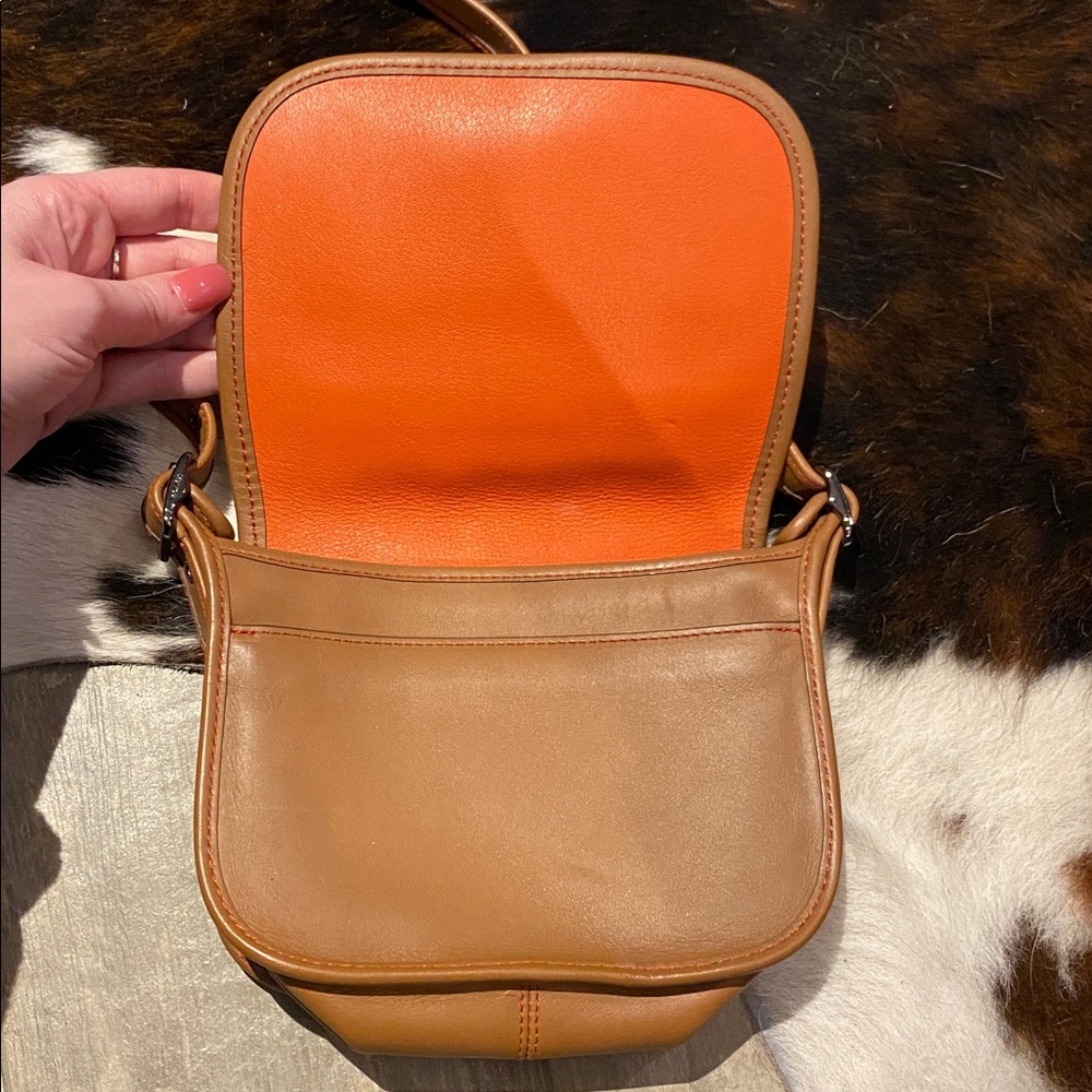 Coach Limited Edition Tan Leather Crossbody Bag - Picture 3 of 6